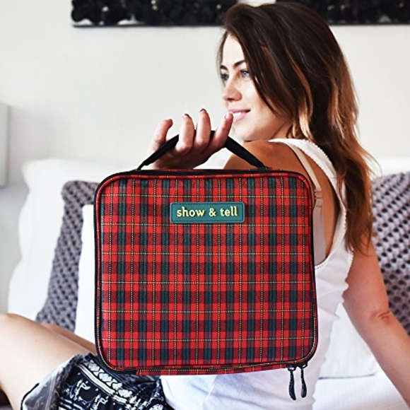 NEW Show & Tell Vintage Picnic Plaid Cosmetic Organizer Case Durable Waterproof - Picture 1 of 15